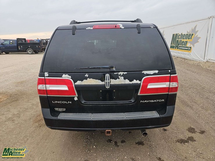 2008-lincoln-navigator-l-image-6