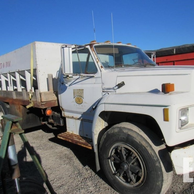 1988 FORD F800