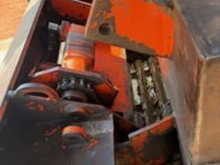 #121-•-morbark-22l-whole-tree-chipper-image-8