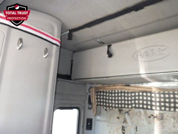 2019-peterbilt-579-image-21