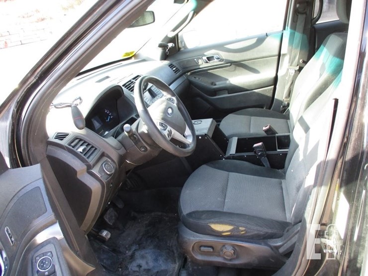 2014-ford-explorer-image-7