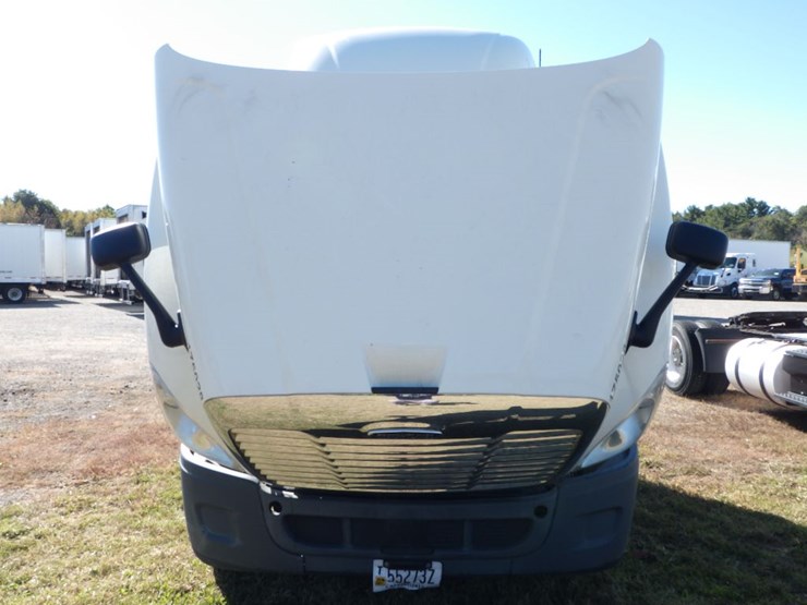 2017-freightliner-cascadia-116-image-26
