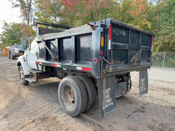 2006-ford-f650-xlt-image-3
