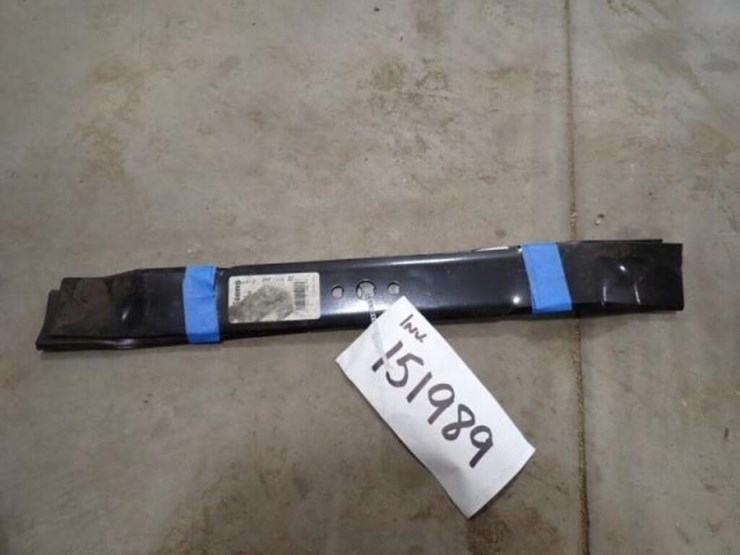 qty-of-3-20.75"-lawn-mower-blades-image-1