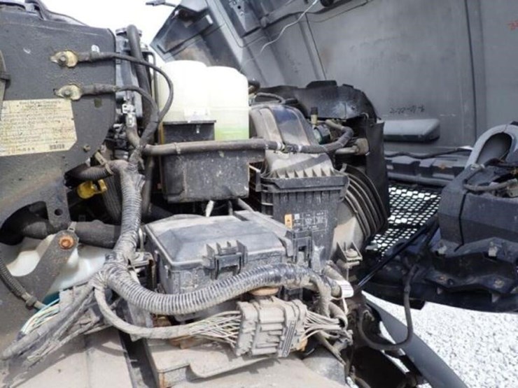 2023-ford-f650-image-33