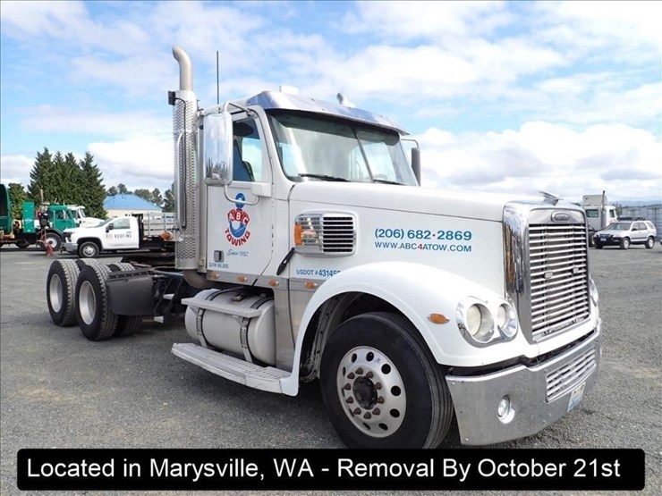 2013-freightliner-coronado-image-28