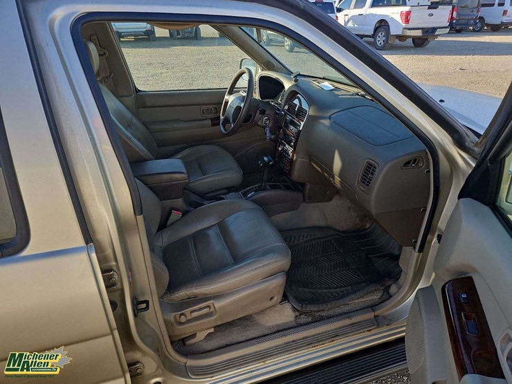 1999-nissan-pathfinder-image-26