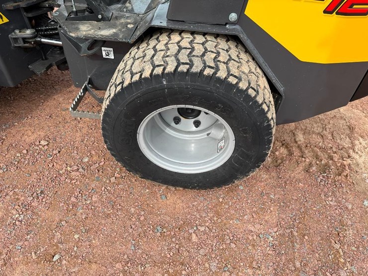 2024-new-holland-ml12t-image-7