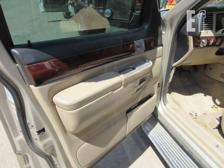 2005-lincoln-aviator-image-13