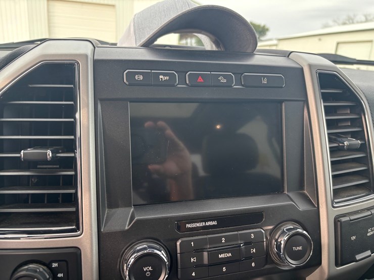 2020-ford-f350-image-63