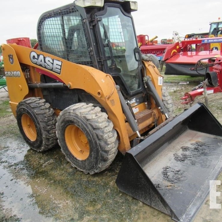 2013 CASE SR200