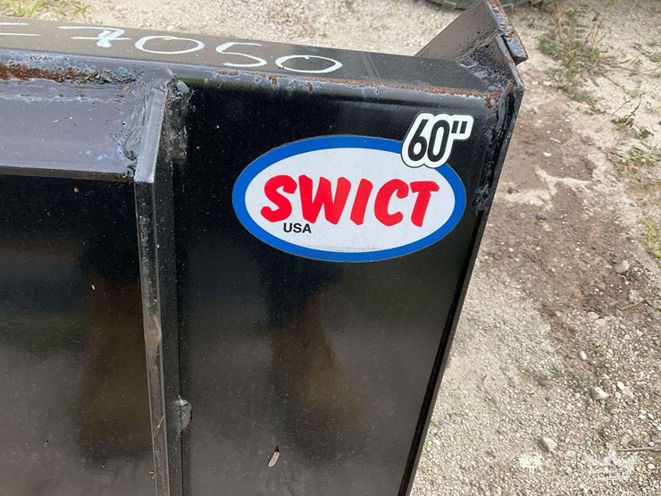 2026-swict-60in-bucket-skid-steer-attachment-image-3