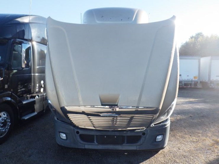 2016-freightliner-cascadia-125-evolution-image-20