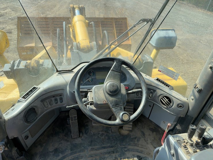 2010-komatsu-wa500-6-image-26