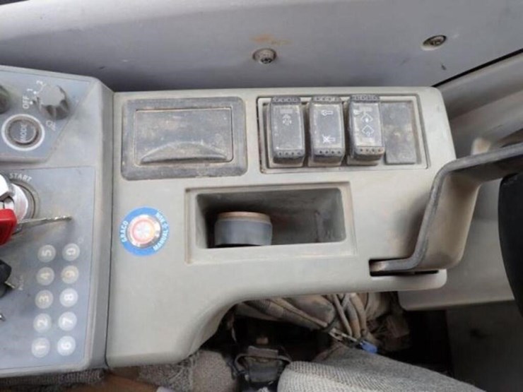 2012-deere-350g-lc-image-14