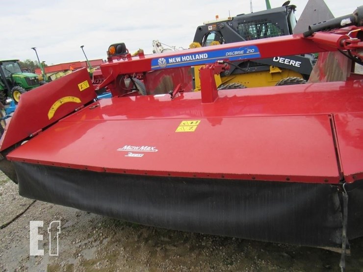 2019-new-holland-210-image-2