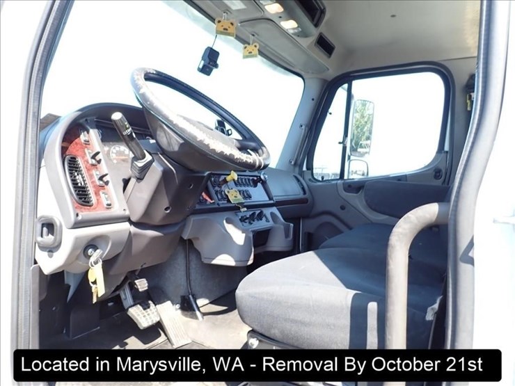 2020-freightliner-m2-image-25