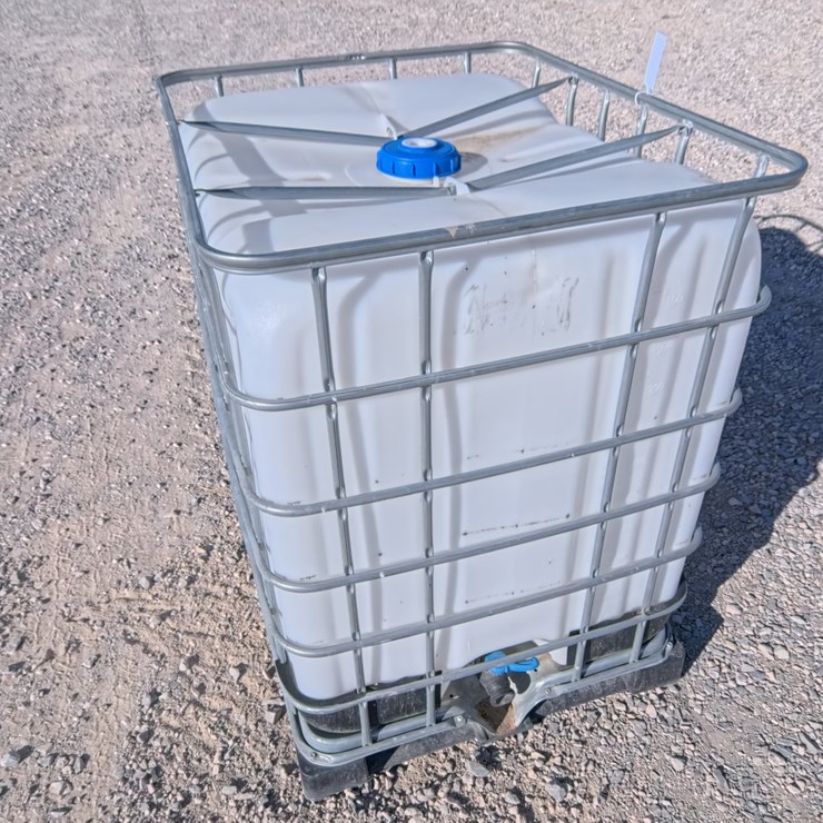 #2061 • 325 Gallon Food Grade Water Tote