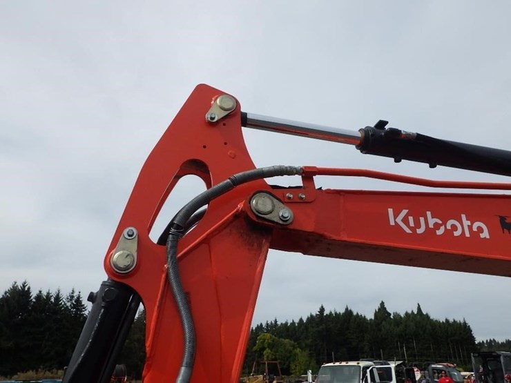 kubota-u55-5-image-11