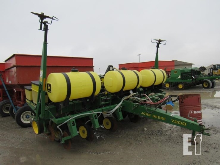 john-deere-7200-image-7