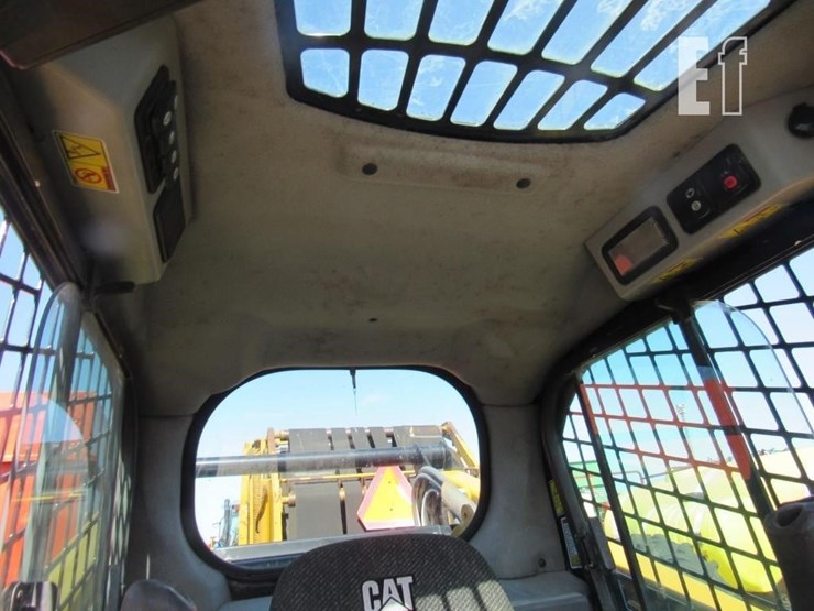 2014-caterpillar-272d-image-7