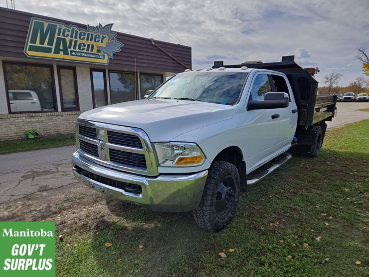 2011-dodge-3500-image-1