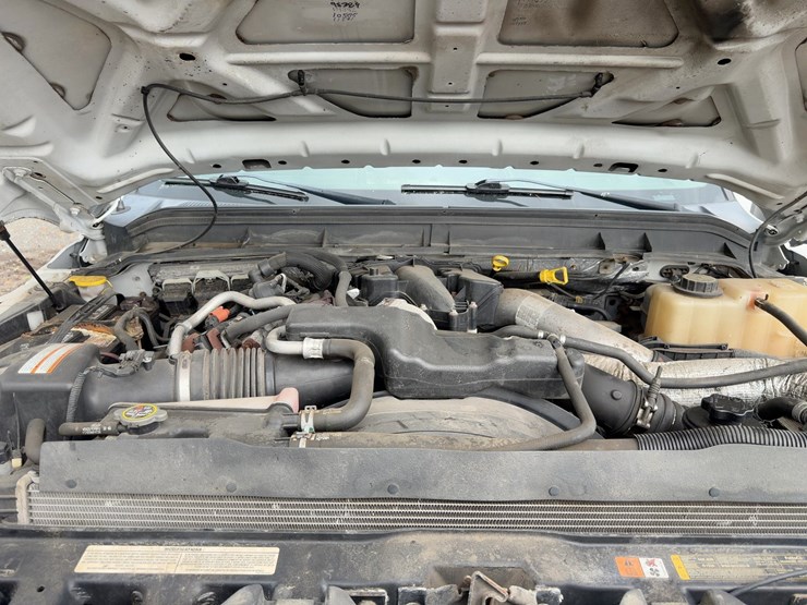 2016-ford-f550-xl-image-12