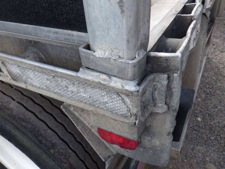 2002-benson-flatbed-image-16