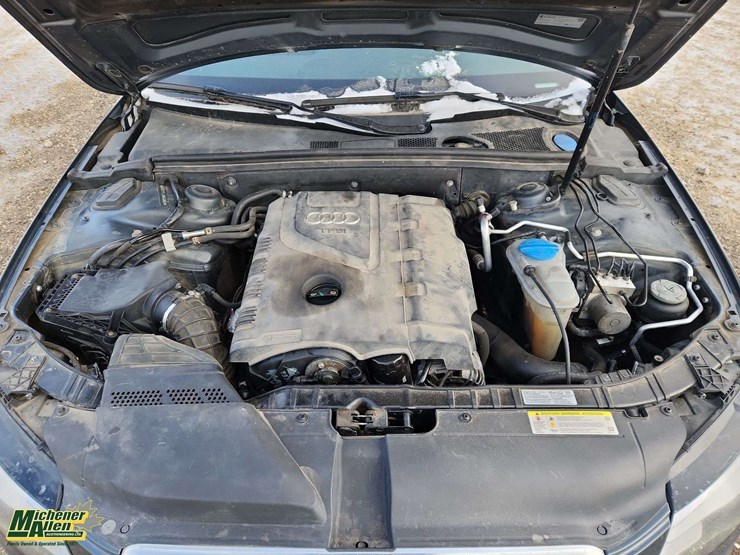 2011-audi-a4-2.0-t-quattro-image-28
