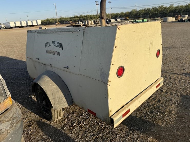 1995-leroi-q185dj-e-towable-air-compressor-image-3