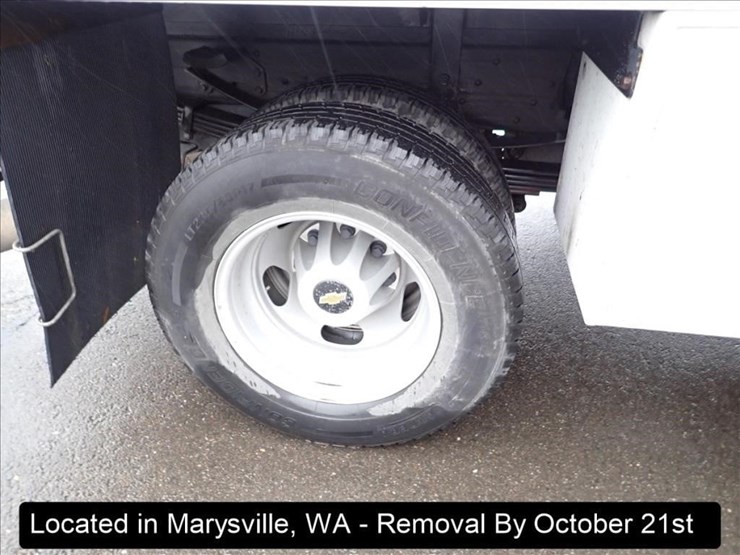 2021-chevrolet-3500-image-3