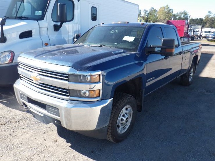 2021-chevrolet-2500-image-1