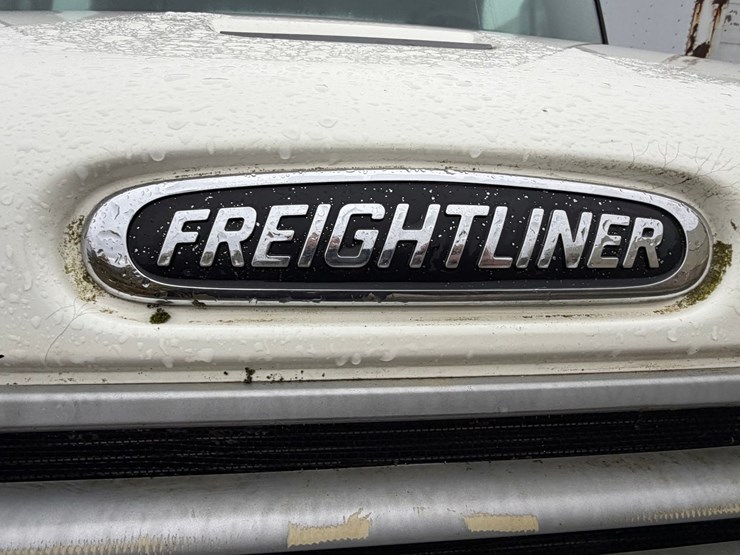 #1667-•-2016-freightliner-m2-cab-and-chassis-image-33