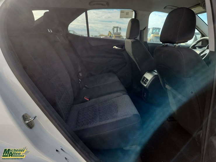 2022-chevrolet-equinox-image-23