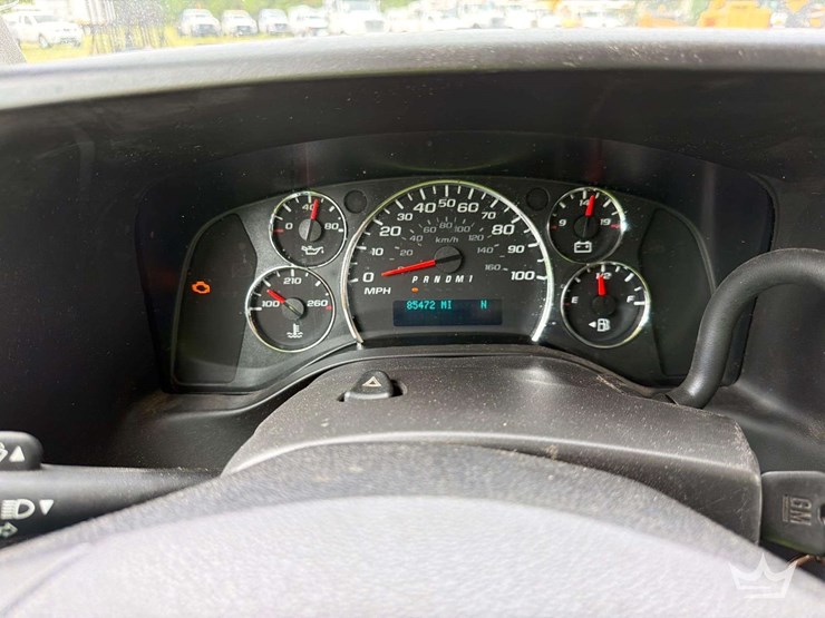 2018-chevrolet-express-2500-image-14