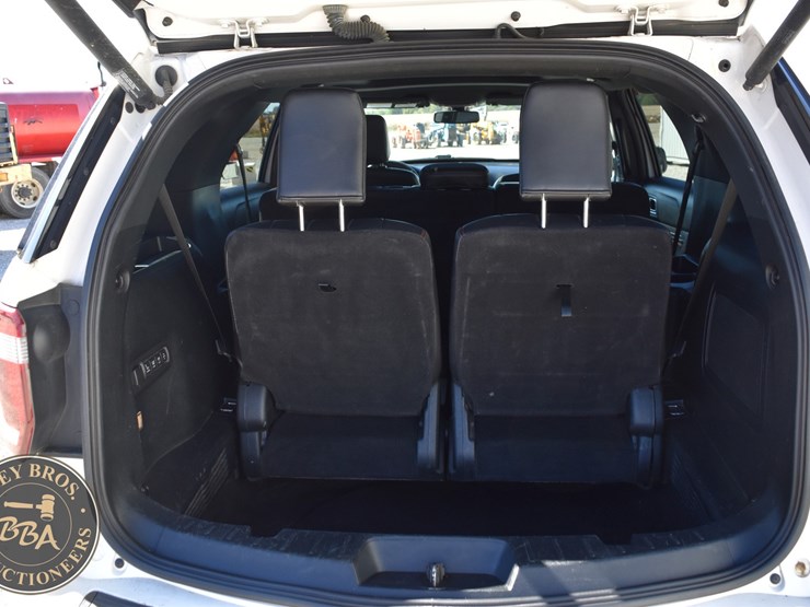 2018-ford-explorer-image-41