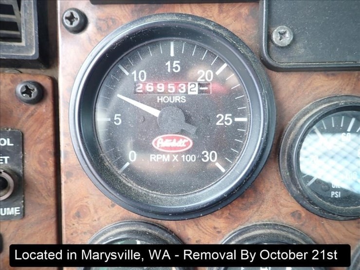 2003-peterbilt-330-image-24
