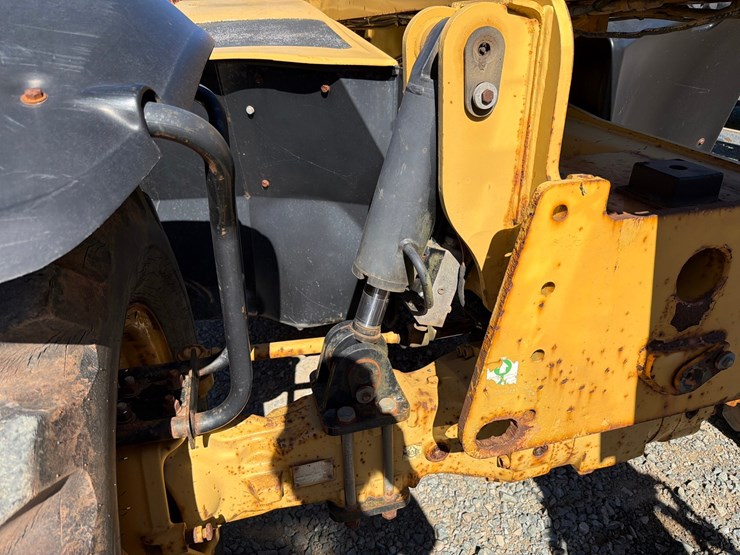 caterpillar-th360b-image-41