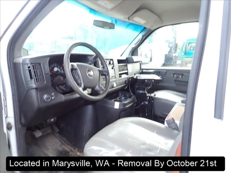 2011-chevrolet-express-2500-image-3
