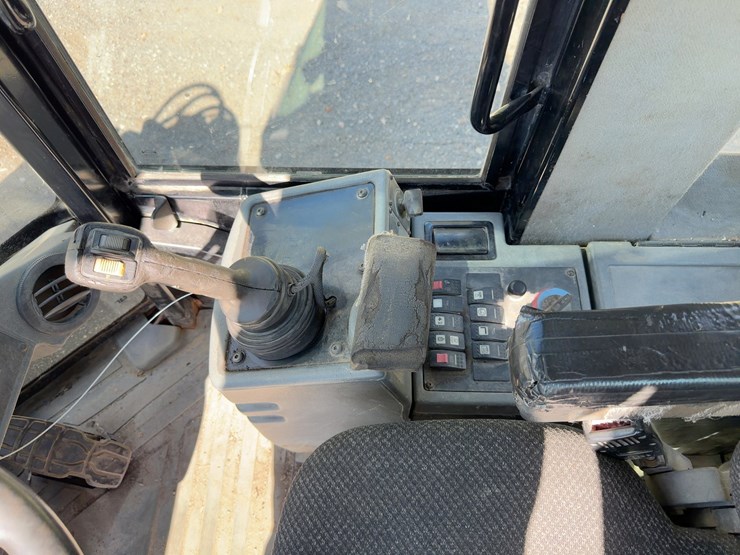 2010-caterpillar-930h-image-24