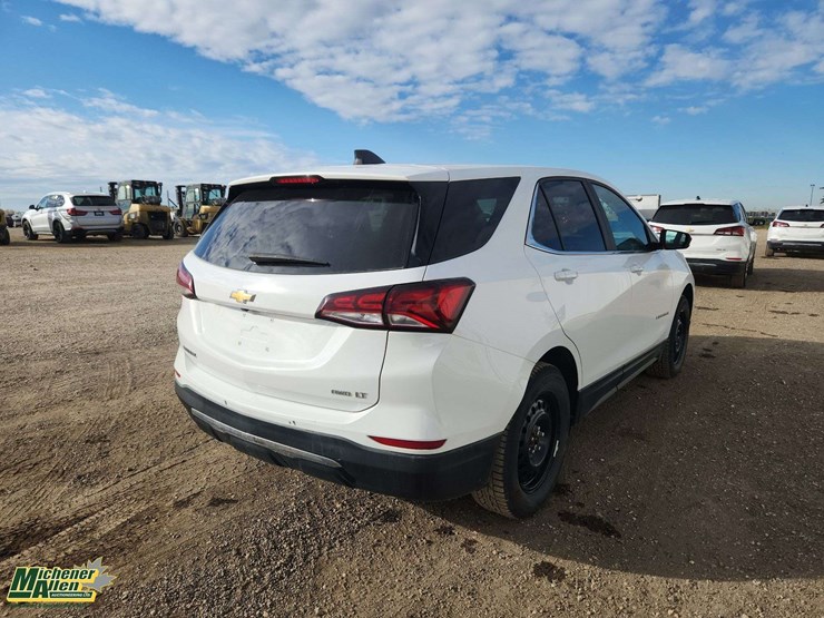 2022-chevrolet-equinox-image-3