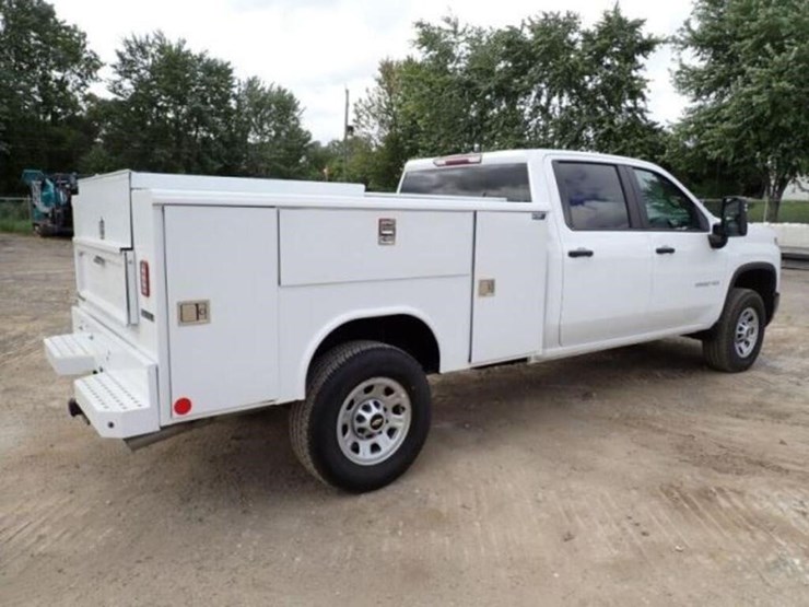 2024-chevrolet-silverado-3500hd-image-5