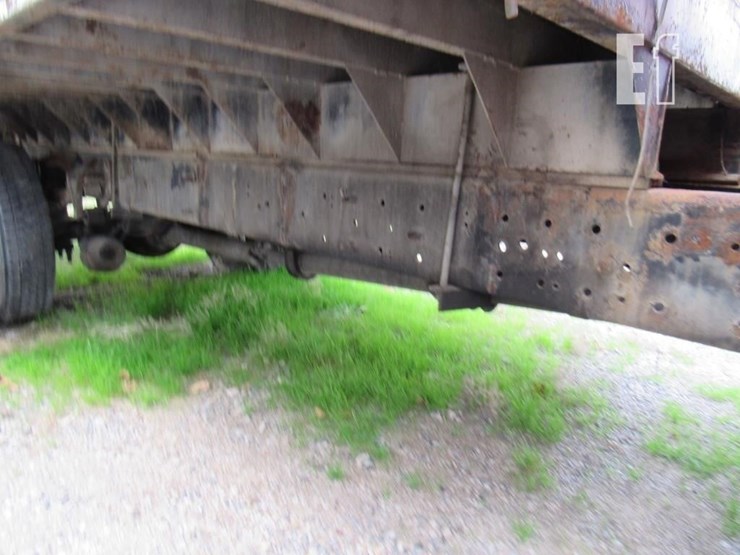 2005-international-durastar-4300-image-10