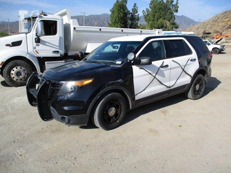2015-ford-explorer-image-1