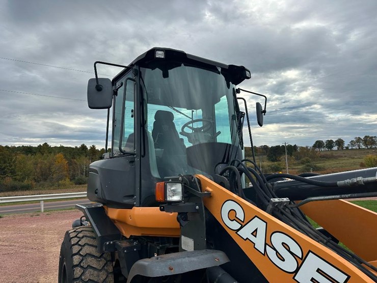 2018-case-621g-image-15