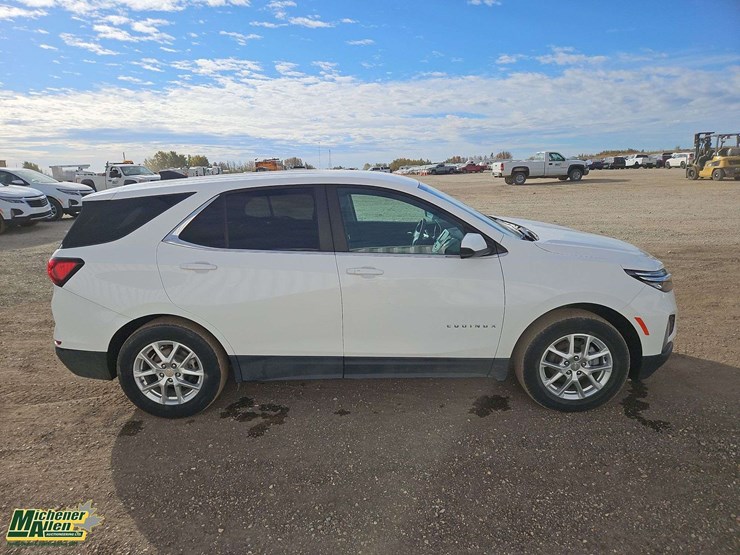 2022-chevrolet-equinox-image-13