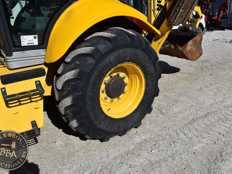 2013-new-holland-b110c-image-39