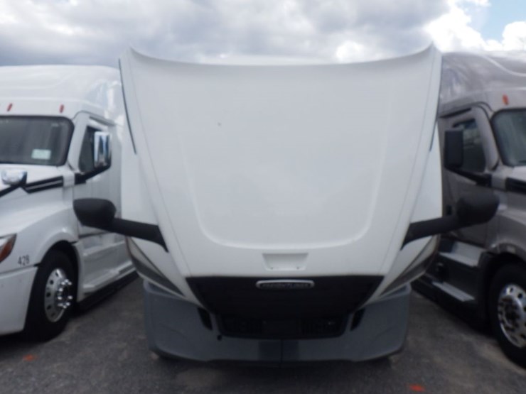 2023-freightliner-cascadia-126-image-24