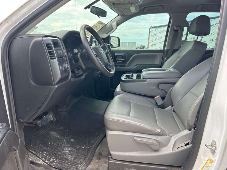 2018-chevrolet-silverado-1500-image-13