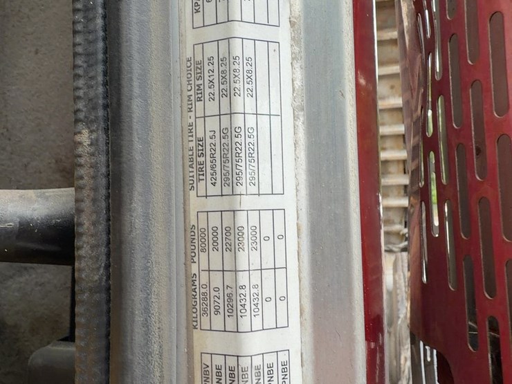 2008-peterbilt-367-image-36